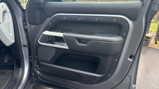 Land Rover Defender 2.0 D240 SE 110 5dr Auto Diesel Estate